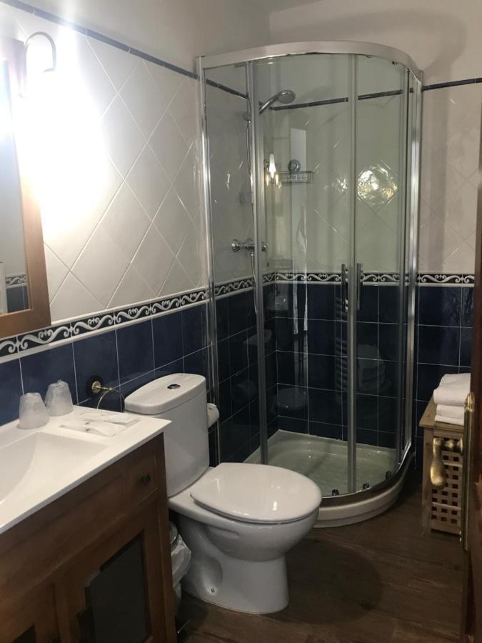 Albus Albi Guest House Colmenar del Arroyo Екстериор снимка