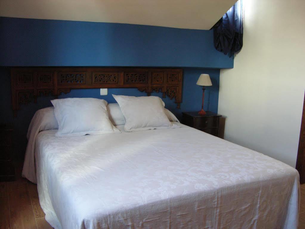 Albus Albi Guest House Colmenar del Arroyo Екстериор снимка